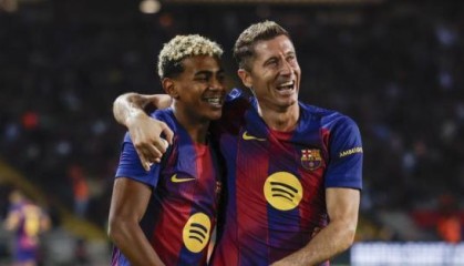 大轮换巴萨反超皇家社会，亚马尔出场一分钟助攻